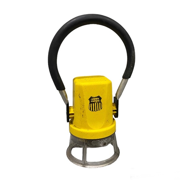 Vintage Union Pacific Starlite 292 Railroad Lantern Yellow Railroaders B1 - Picture 1 of 7